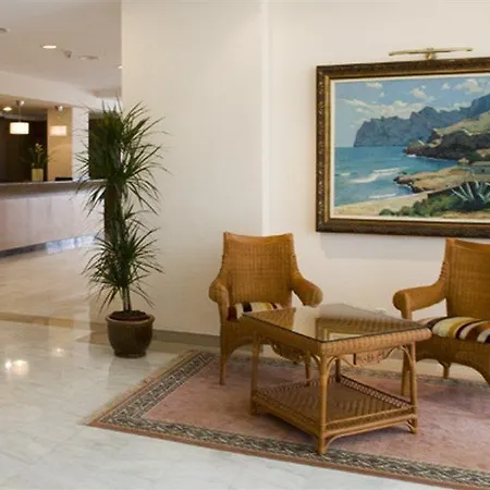 蒙特卡洛集团酒店 酒店 坎皮卡福特