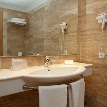 מלון Grupotel Montecarlo קאן פיקפורט