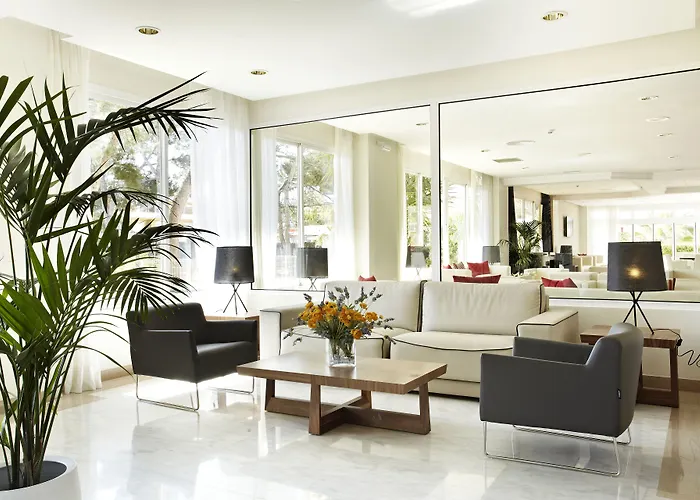 Grupotel Montecarlo 4* Кан-Пікафорт